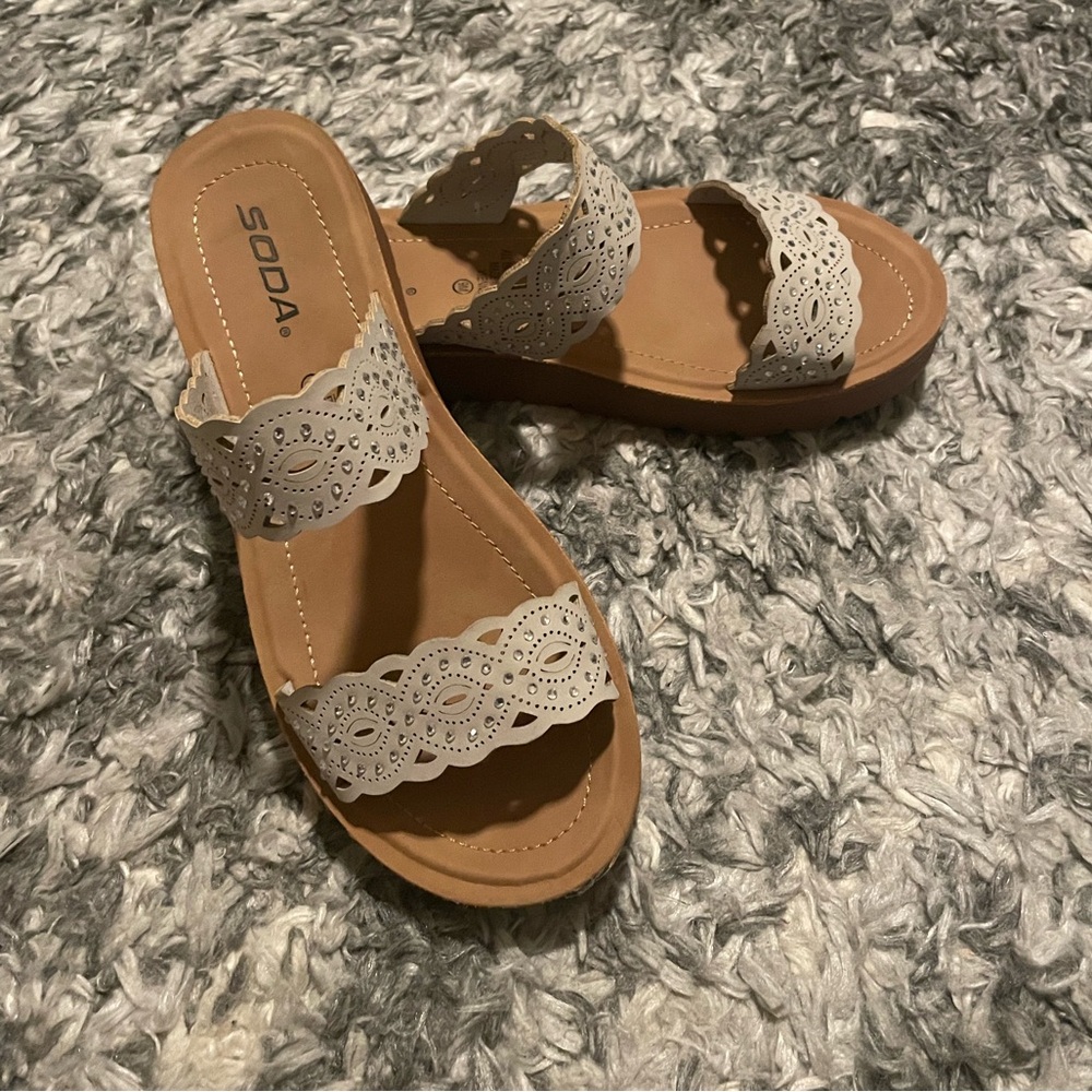 Soda sequin sandals Lt. beige size 9